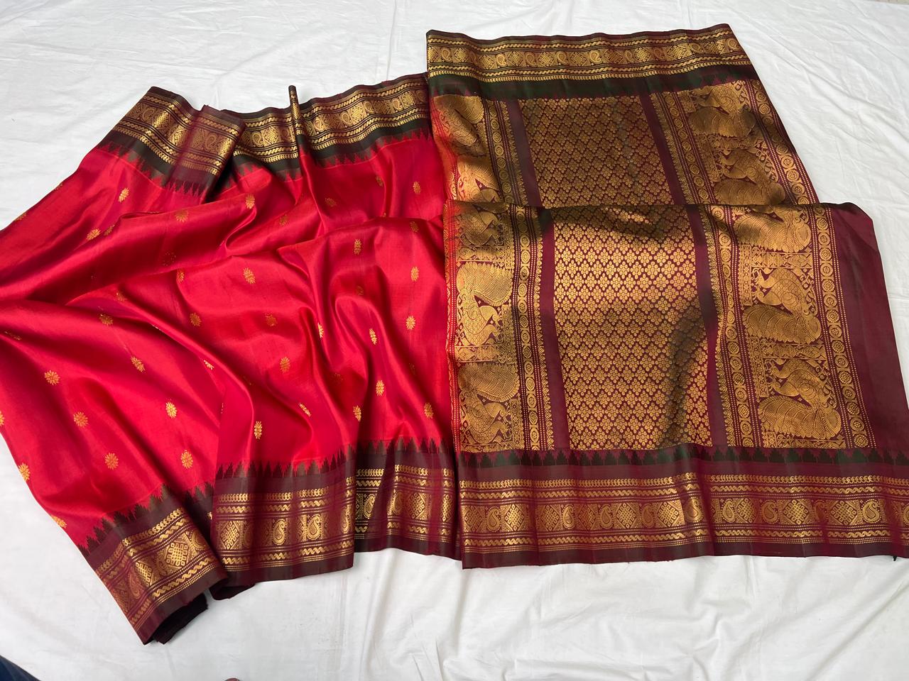 Hanii | Gadwal Sarees in pure Silk