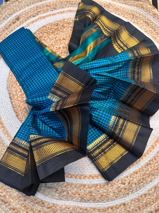 Material - pure silk 
Border - chikki paras
Saree Name -ilkal pure silk small checks with small temple border saree
Pallu -multi tope silk pallu
Blouse -contrast
Handloom -yes
Saree length- 6.2