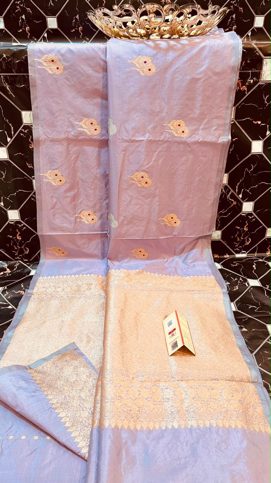 EXCLUSIVE HANDLOOM PURE KATAN SILK
• Fancy Katan, Double Warp
• All-over Meenakari Poth Boota
• Piping Kanji Border with Antique Zari
• Rich Pallu & Heavy Blouse
• Silk Mark Certified
• Smooth & Soft