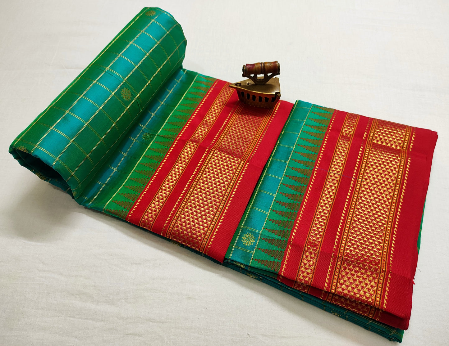 Anaika-ilkal-pure-silk-saree Checked Ilkal Pure Silk Saree