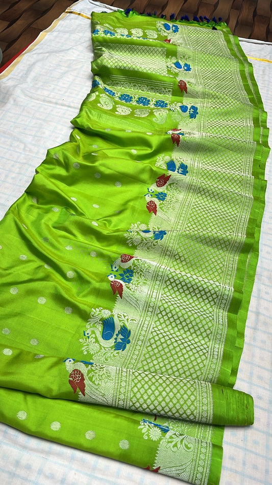 ✨✨Pure Gadwal Traditional Meena Turning Border Pattu Sarees ✨✨

💫💫Perfect for weddings & special occasions💫💫
