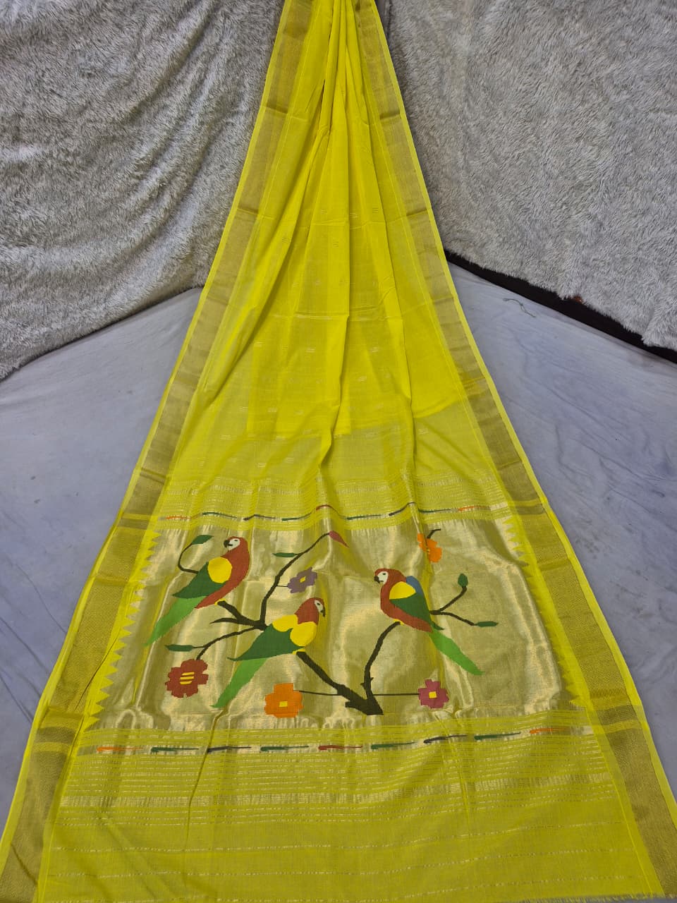 *Yeola cotton paithani*
Pure cotton 
Handloom saree
Patta border 
Running blouse 
Shoulder butta 