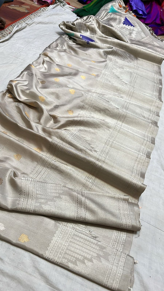 ✨✨Pure Gadwal Traditional
           Meenakari turning
           Border Pattu Sarees ✨✨