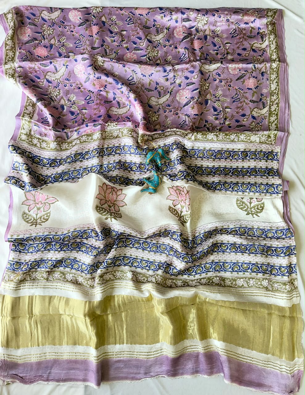 Expo quality *Pure 100% LAGDI PATTA MODAL Gajji Silk Saree*
Bagru handblock print
Ajrakh print & Rapid print 
Print detail's 
*Ayurveda Redefined Anar chilka*
*Nashpal dye Ajrakh print*
*Hand Block & dabu print*
 Use only natural 
(Pomegranate peel)
With beautiful printed blouse 
Saree length:- 6.5m with blouse 👚 
Premium quality