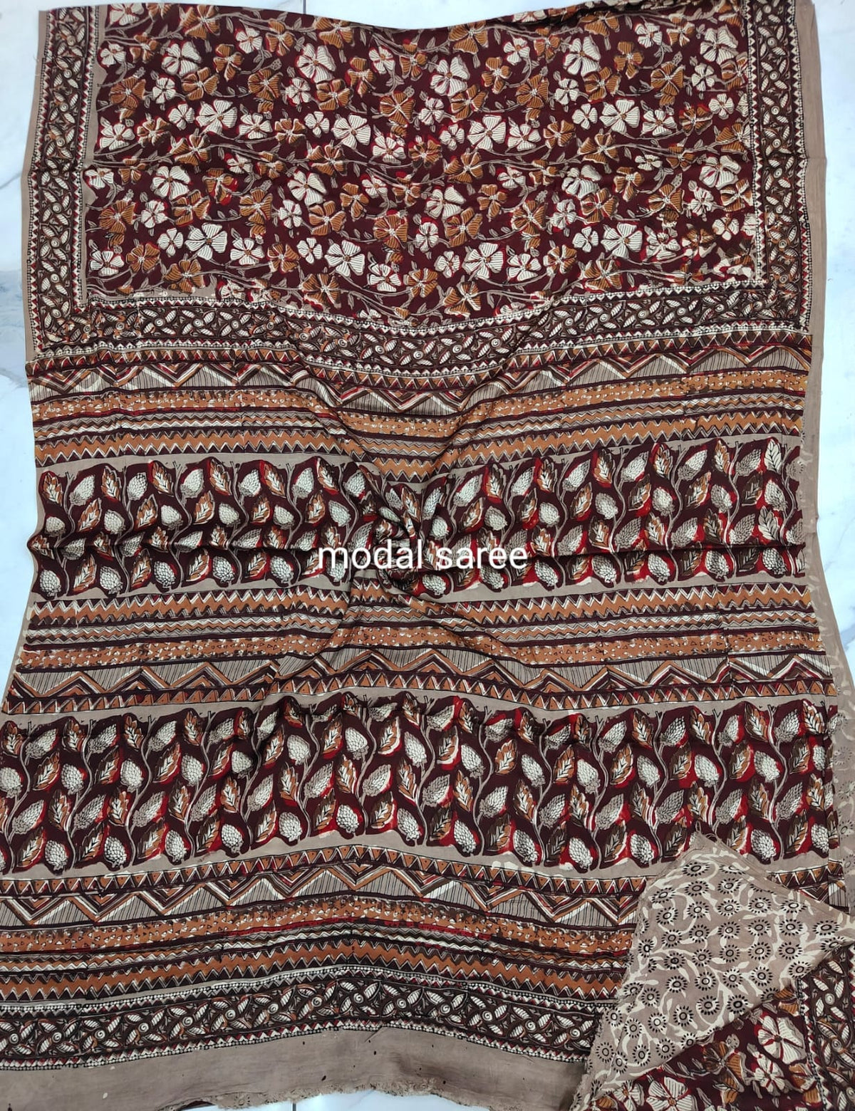 New Arrival Premium Modal Silk 2pc Suit
Top – Modal Silk (2.50 mtr)
Dupatta – Modal Silk (2.50 mtr)
Vanaspati Ajrakh
Kutch Ajrakh Elegant look | Premium Quality | Festive & Party Wear

