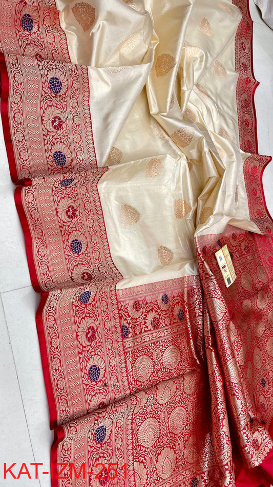 
Pure Handloom banarasi KATAN **Checks +Meenakari* SAREE
*KATAN Checks + Meenakari*
Silk Sarees with antique Jari 
*Rich Pallu
*  Blouse with Border
* Smooth & Soft Fabric