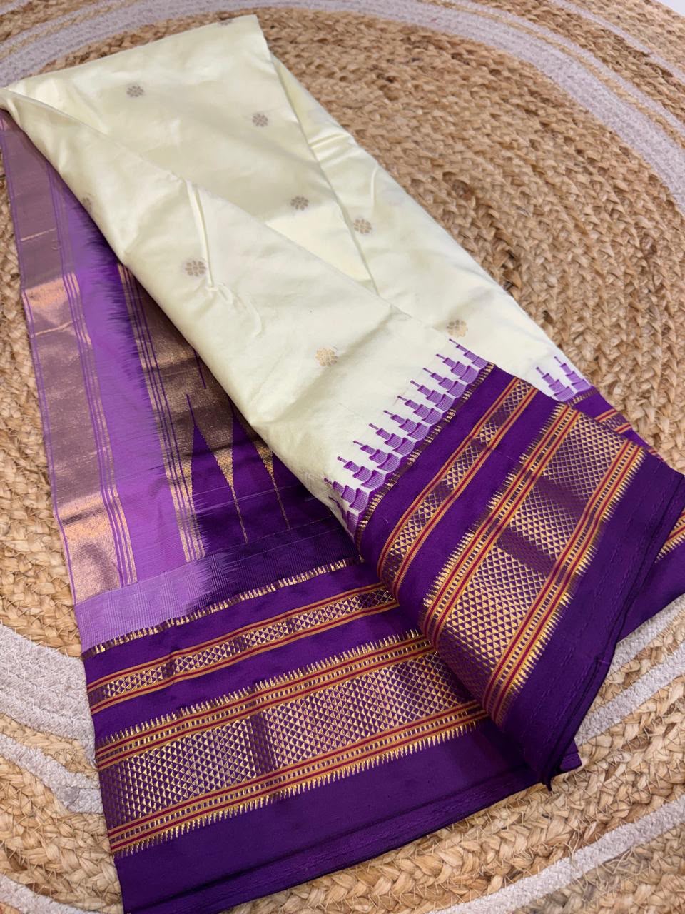 *All New Colours* 

*Exclusive silk ilkal saree*
*Pure silk korvai temple border* with *body butta* design superior quality ilkal saree & contrast blouse 
6.10mtrs length 
Full body pure silk 
Border, pallu & blouse semi silk
