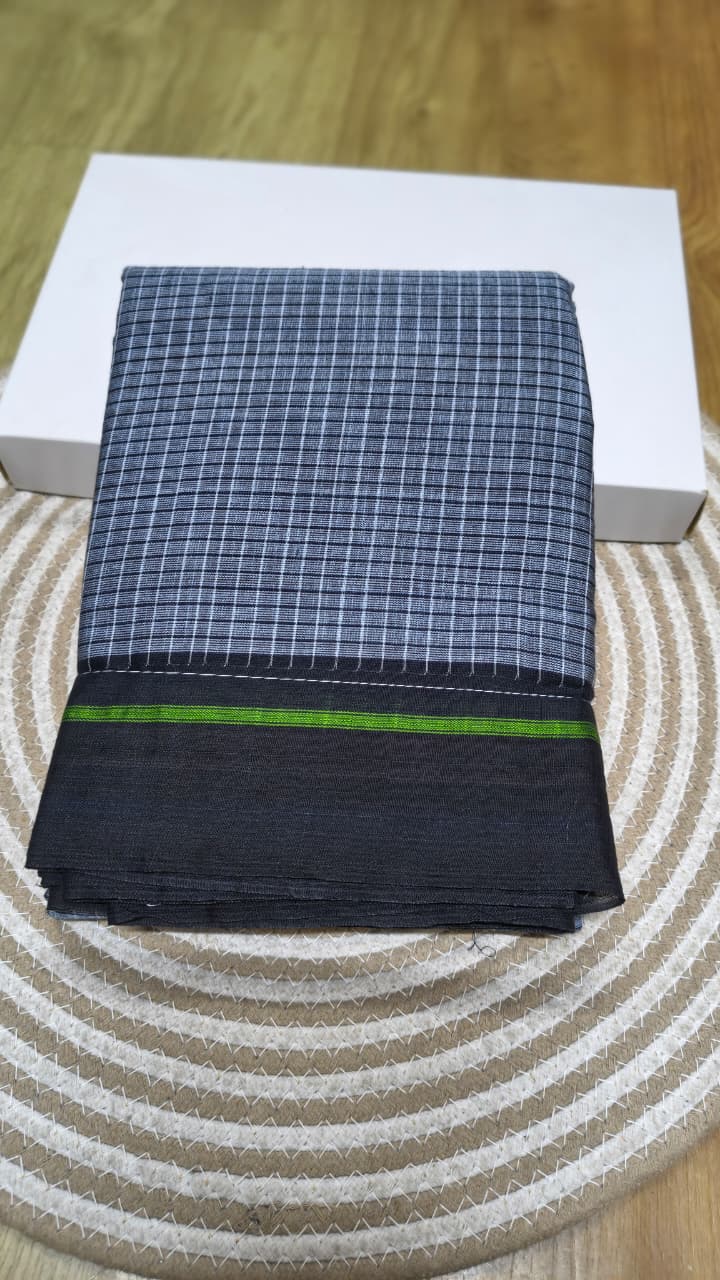 Handwoven patteda anchu saree in pure cotton