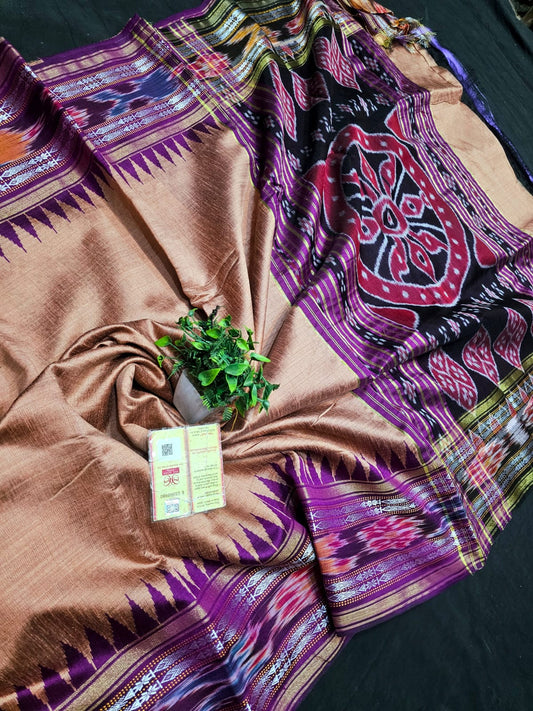 High demanding design 
*Pure Raw silk Handlloom ikkat and vidarbha (karvati kinar) temple border saree or ikkat pallu with contrast blouse*
silkmark certified
