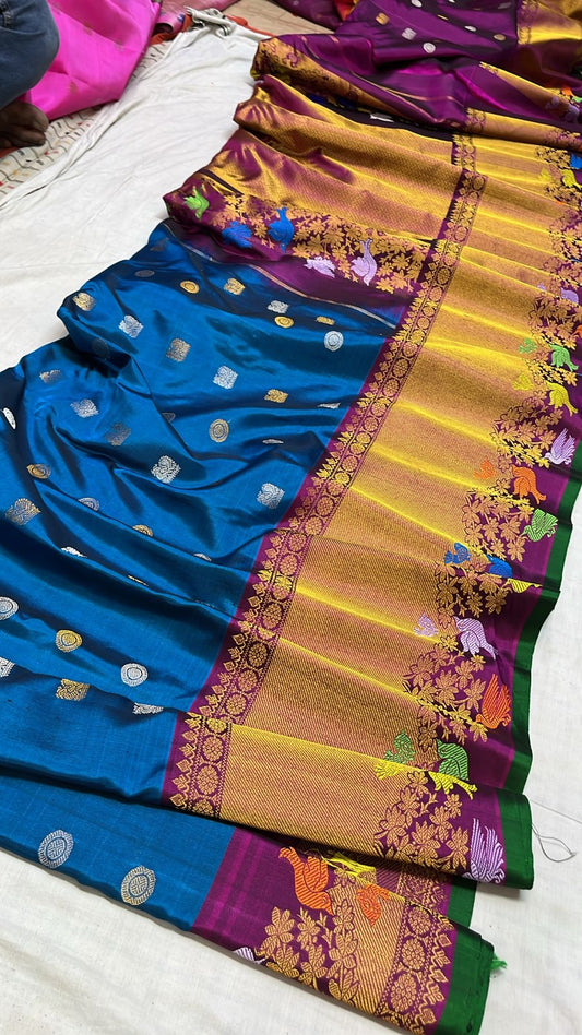 ✨✨Pure Gadwal Traditional
           Meenakari turning
           Border Pattu Sarees ✨✨