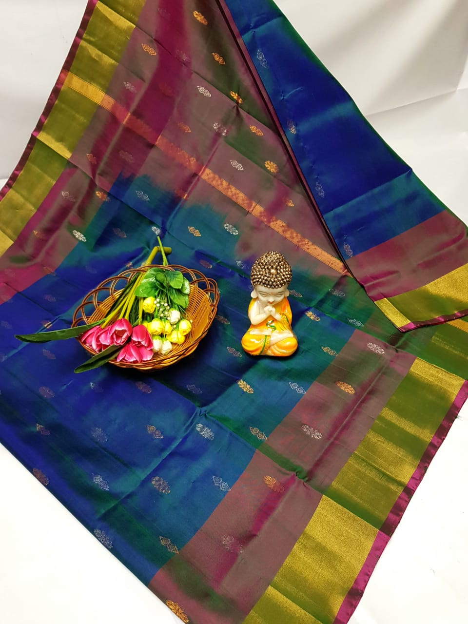 Ulrikah | Uppada-Pattu-Nakshatra butti-Saree