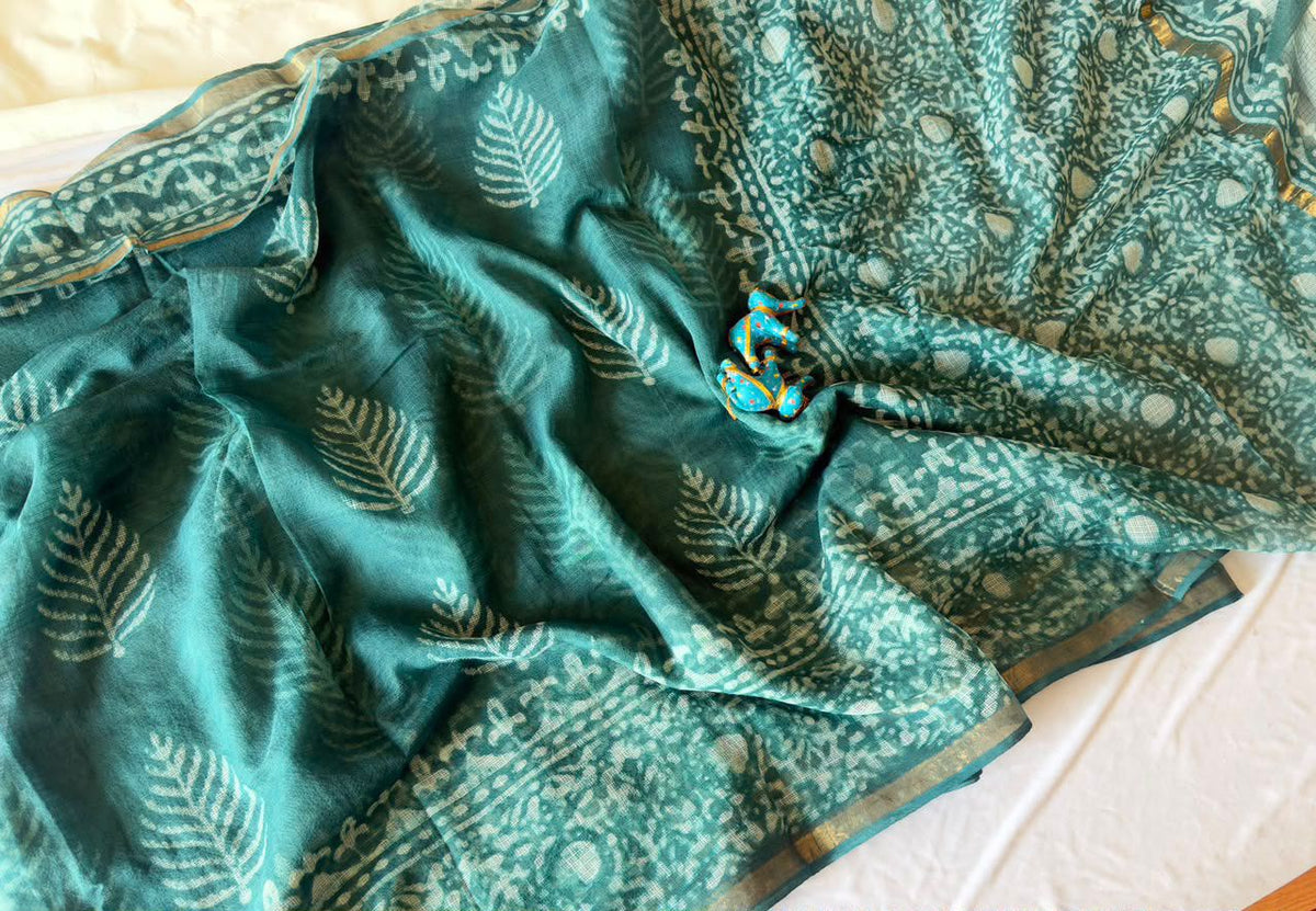 Summer special collection
Vanaspati ajark print

🥻🥻🥻🥻🥻🥻
 Kota saree new collection of Bagru print 
New collection Saree Kota Doriya .
Hand made 
Block print , Dabu print , Bagru print , vaspati print, ajark prijt
Saree length 5.5 mtr
Blouse.  80cm
Hand block printed