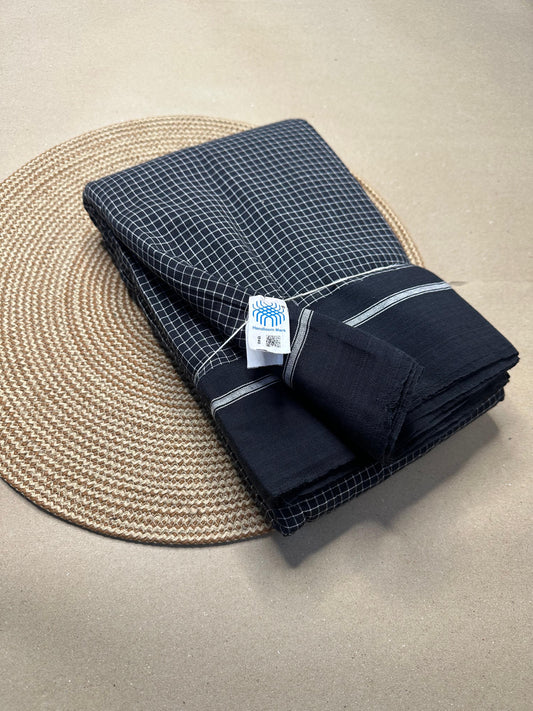 Parvathy |  Patteda Anchu Saree