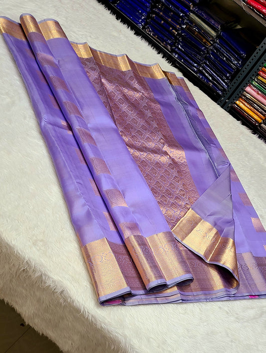 *100% PURE  Pure Silk KanjeevaramPURAM HANDWOVEN VERY PREMIUM QUALITY 1G SELF PATTERN SILK SAREES*

*1 GRAM GOLD PURE ZARI WEAVING*
*SILK MARK CERTIFICATE ATTACHED*

GOLD ZARI WEAVING PAKKKA HANDLOOM

EXCLUSIVE COLLECTION SUNDAY OFFER

