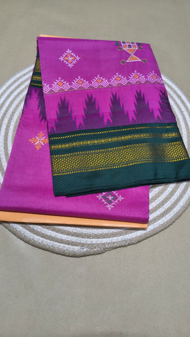 Material - Maserised cotton 
Border - Temple border, Chikki Paras
Saree Name -kasuti saree 
Pallu -Ilkal pallu top
Blouse -contrast
Saree length- 6.20