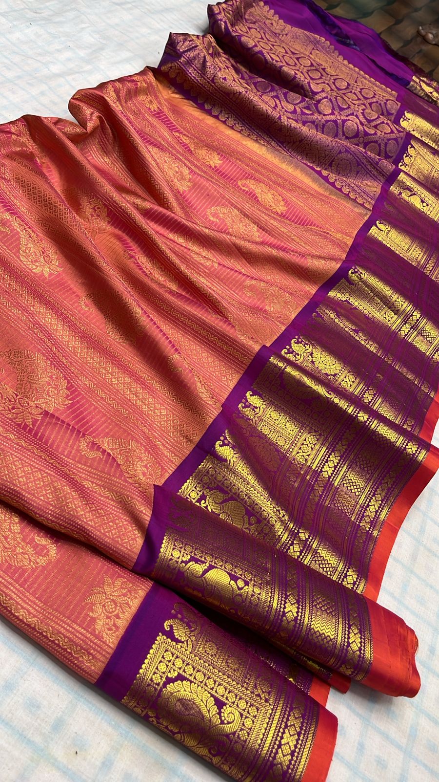 ✨✨Pure Gadwal Traditional
          Border Brocade 
          Pattu Sarees ✨✨