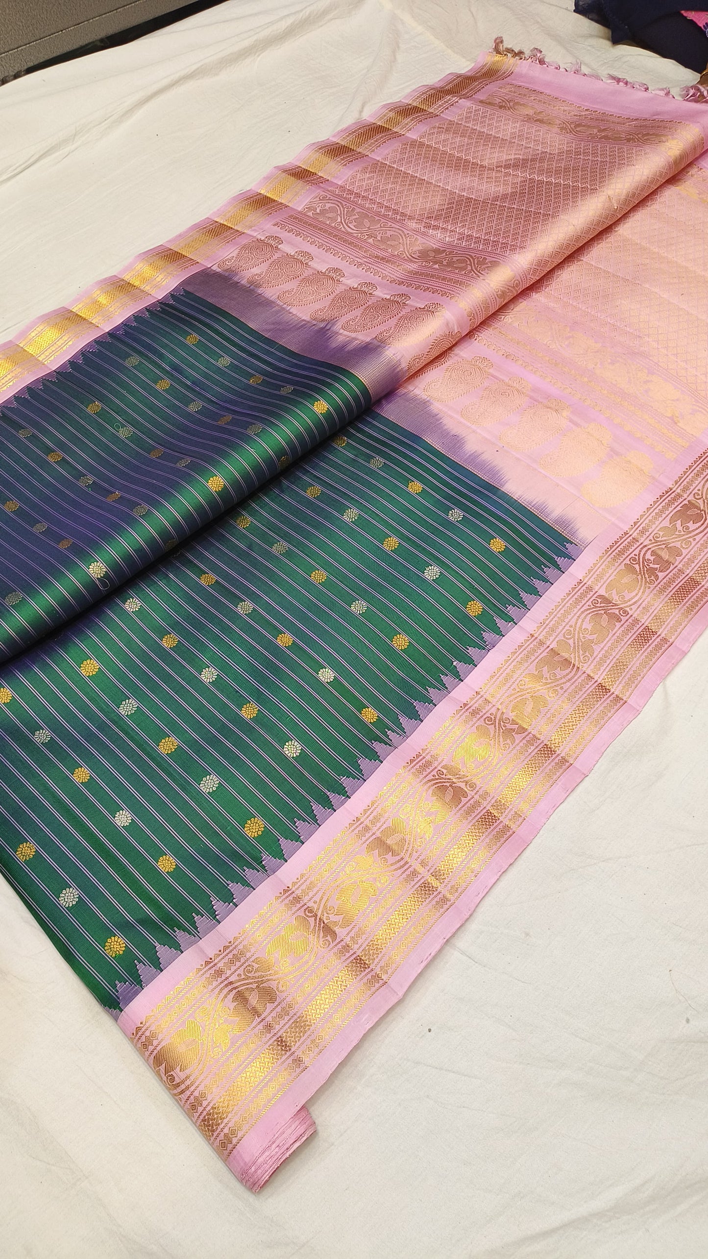 Aksha-Gadwal| Gadwal Sarees in pure Silk