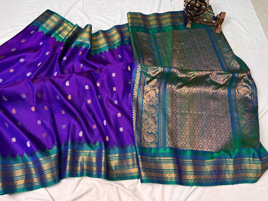 Harinii | Gadwal Sarees in pure Silk