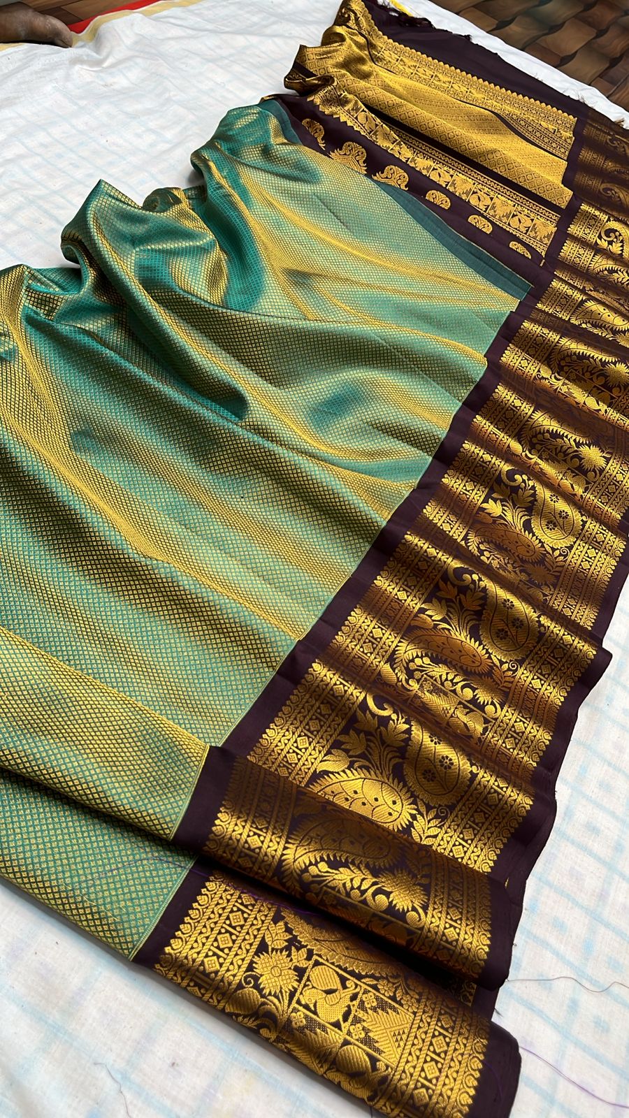 ✨✨Pure Gadwal Traditional
          Border Brocade 
          Pattu Sarees ✨✨