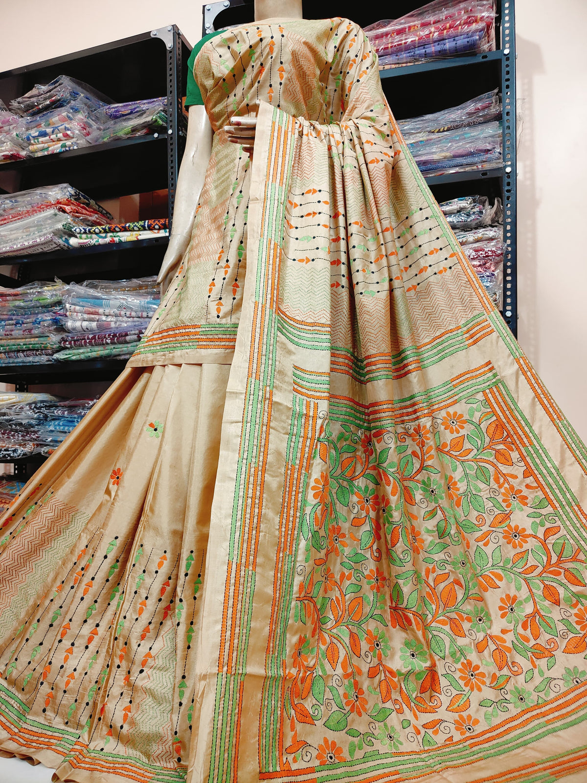 Traditional Shantiniketan hand Kanthastitch saree On 
Belendend bangalore silk Material 
With Kanthastitch Work Bp