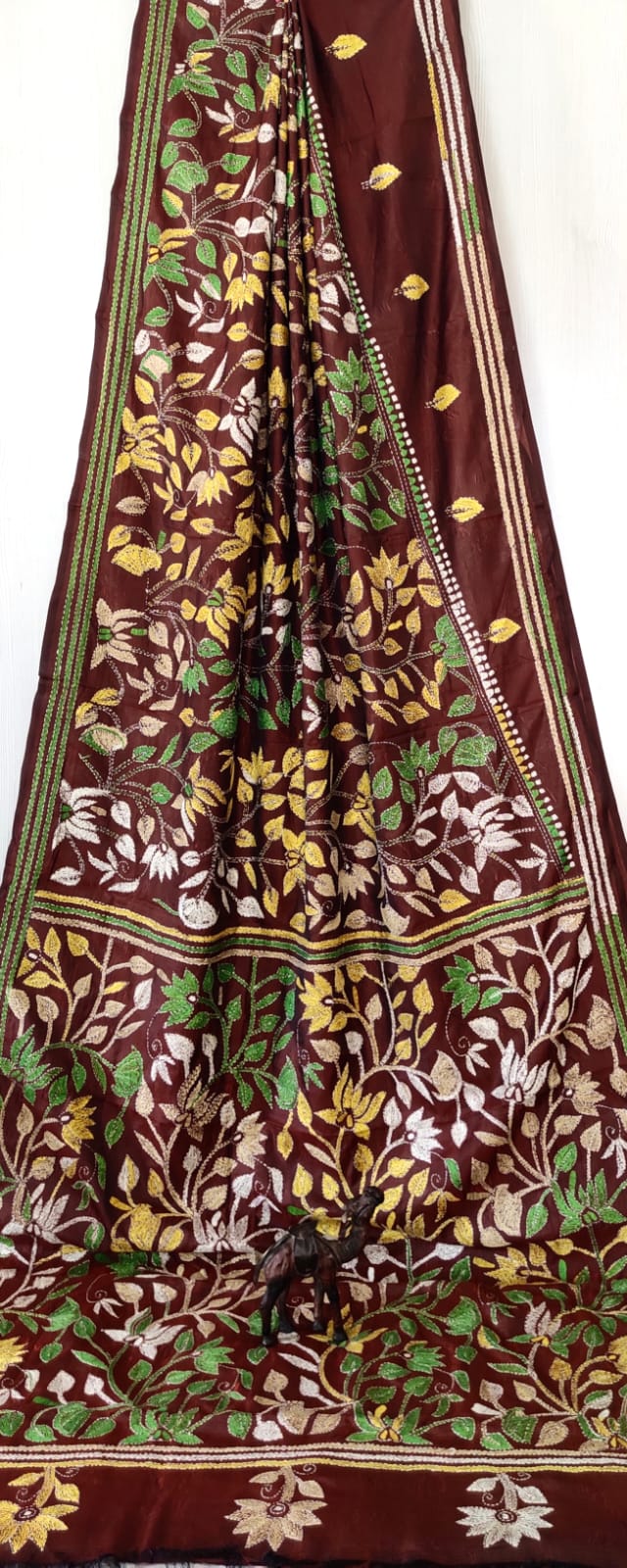 Beautiful kantha work on blended Bangalore silk
With kantha stich work bp