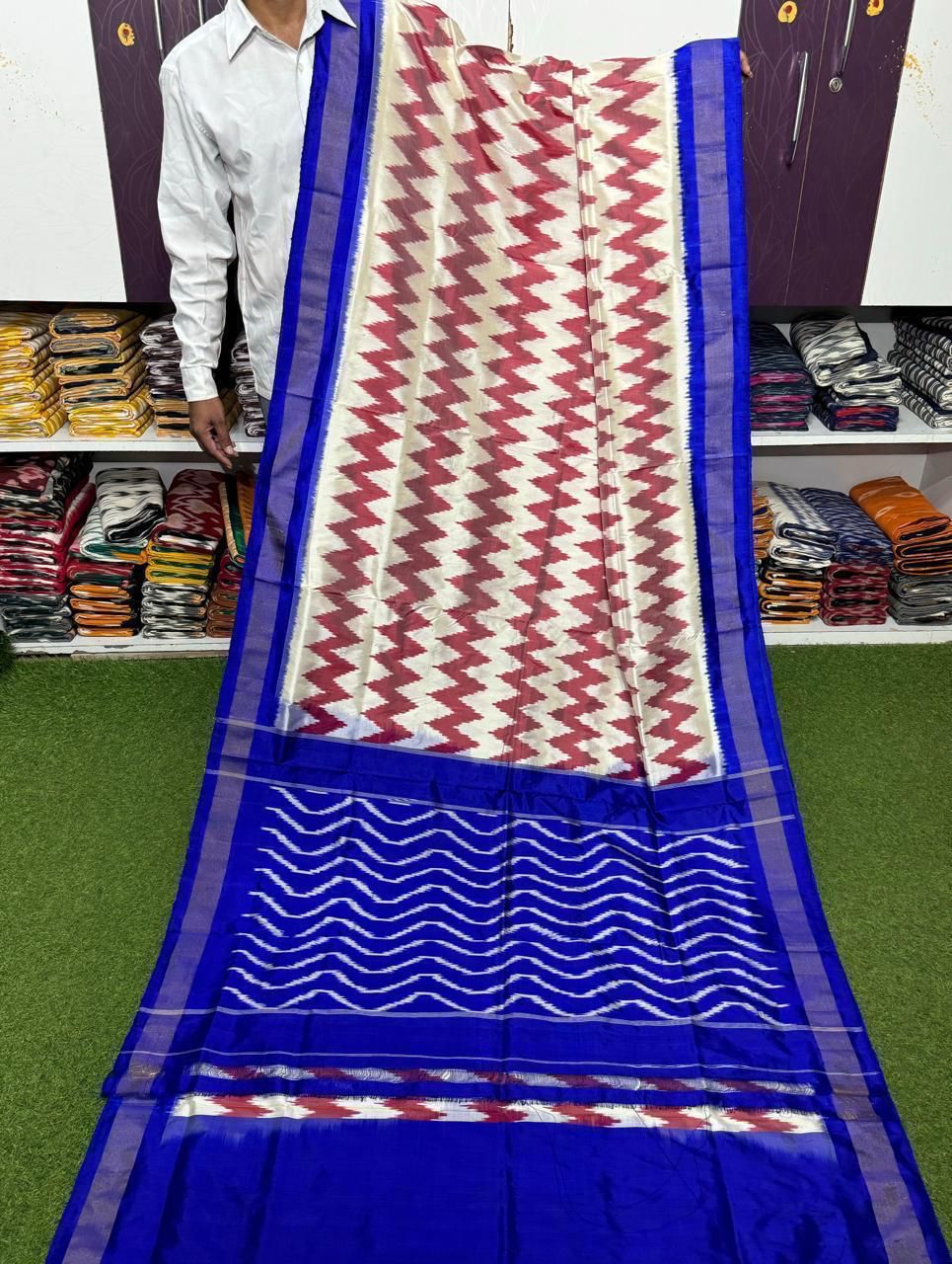 Daisy | Pure silk ikat saree