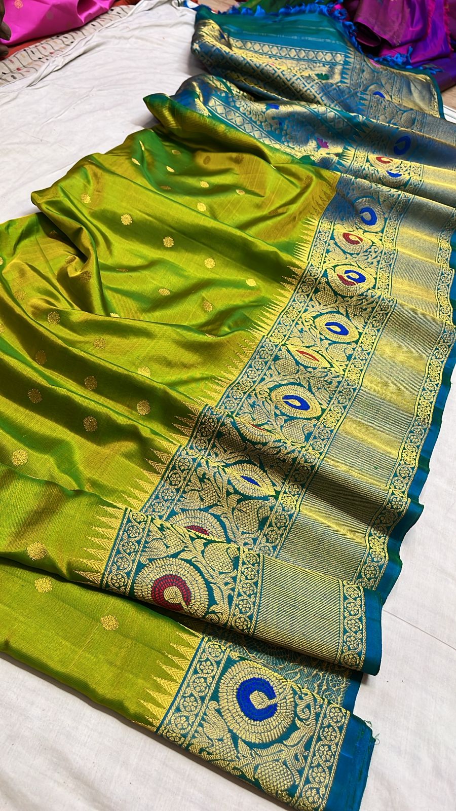 ✨✨Pure Gadwal Traditional
           Meenakari turning
           Border Pattu Sarees ✨✨