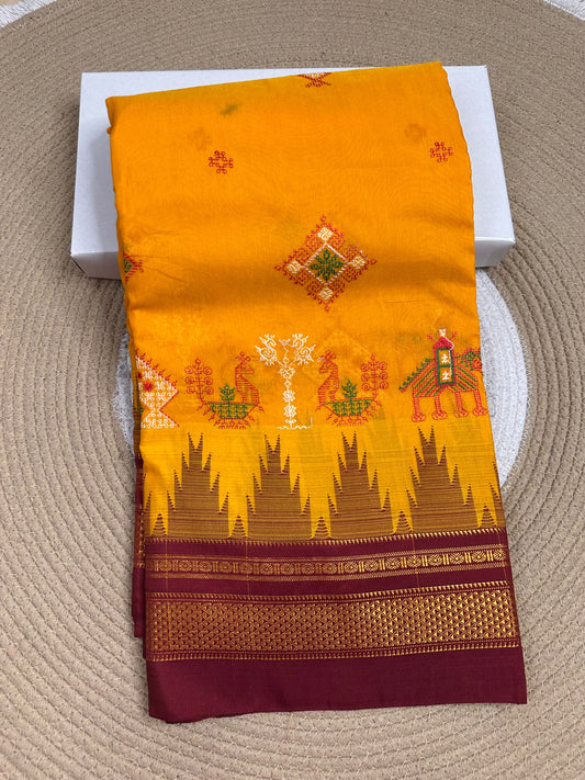Material - Maserised cotton 
Border - Temple border, Chikki Paras
Saree Name -Tana warpa kasuti saree 
Pallu -Ilkal pallu
Blouse -contrast
Handloom -no
Saree length- 6.2