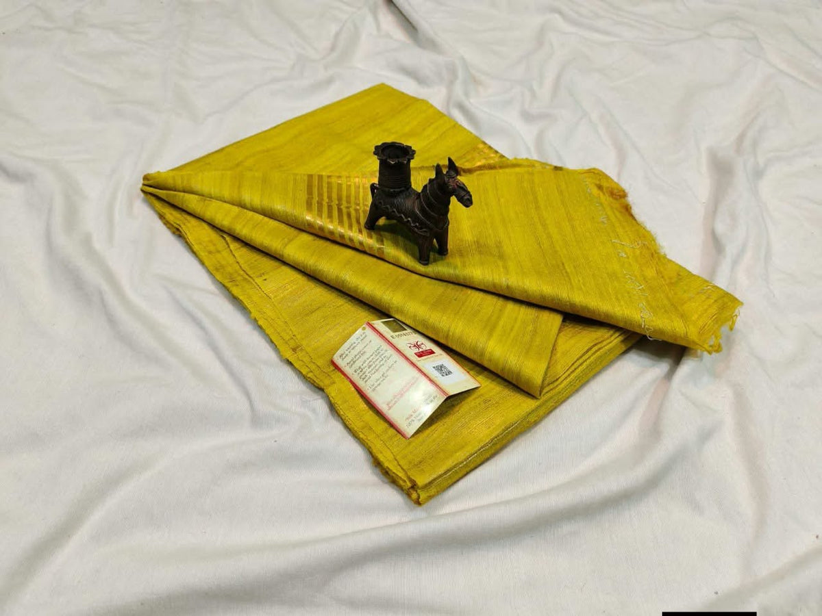Pure tussar ghicha silk handloom saree with blouse pc.
Silk mark tag 
