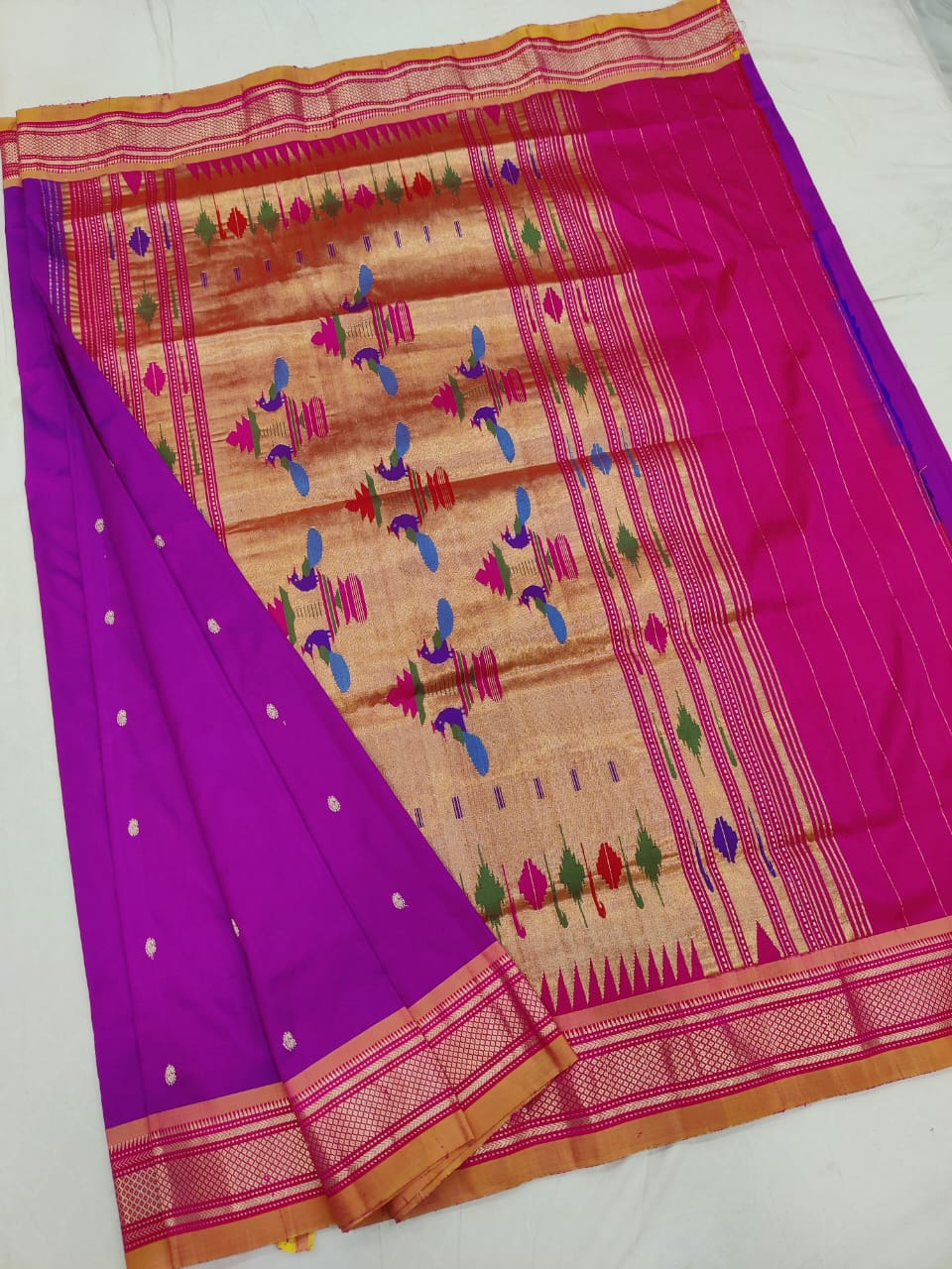 Poshmira | Pure silk handloom Paithani Saree