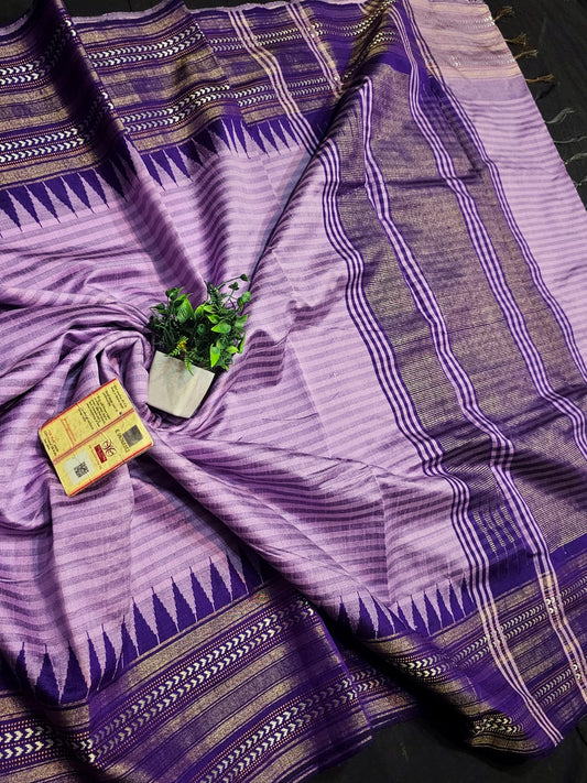 High demanding design 
*Pure Raw silk Handlloom ikkat and vidarbha (karvati kinar) temple border saree or ikkat pallu with contrast blouse*
silkmark certified
