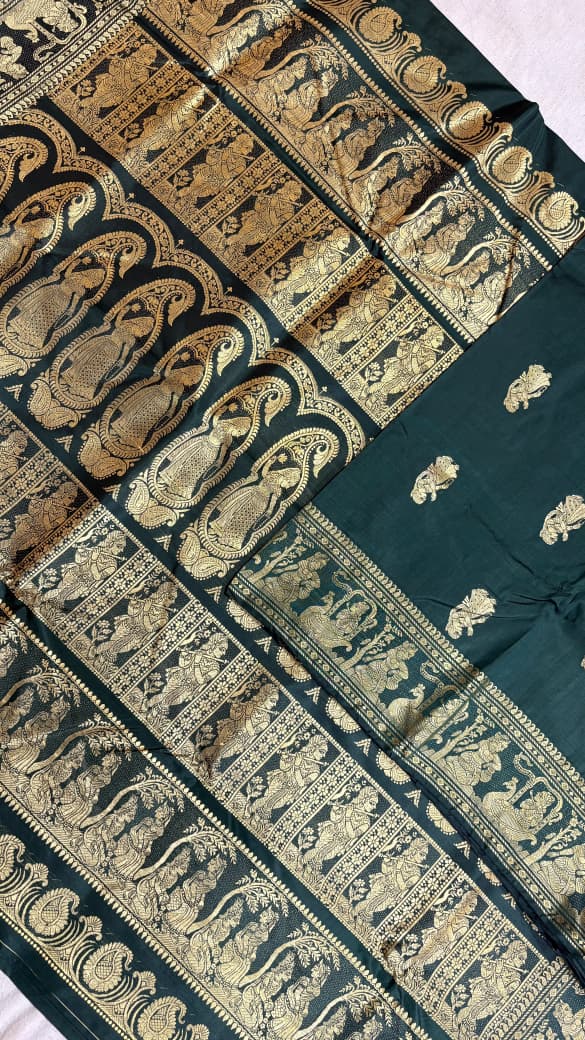 Baluchari sarees.
Material silk with bp.
With silkmark.