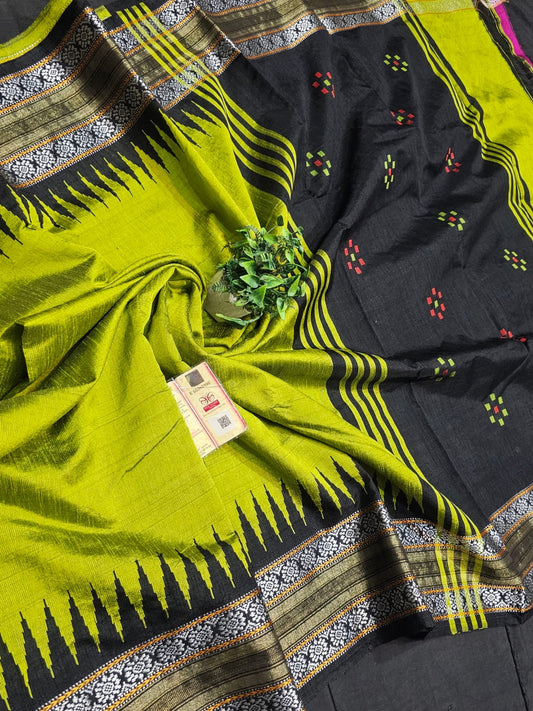 High demanding design 
*Pure Raw silk Handlloom ikkat and vidarbha (karvati kinar) temple border saree or ikkat pallu with contrast blouse*
silkmark certified
