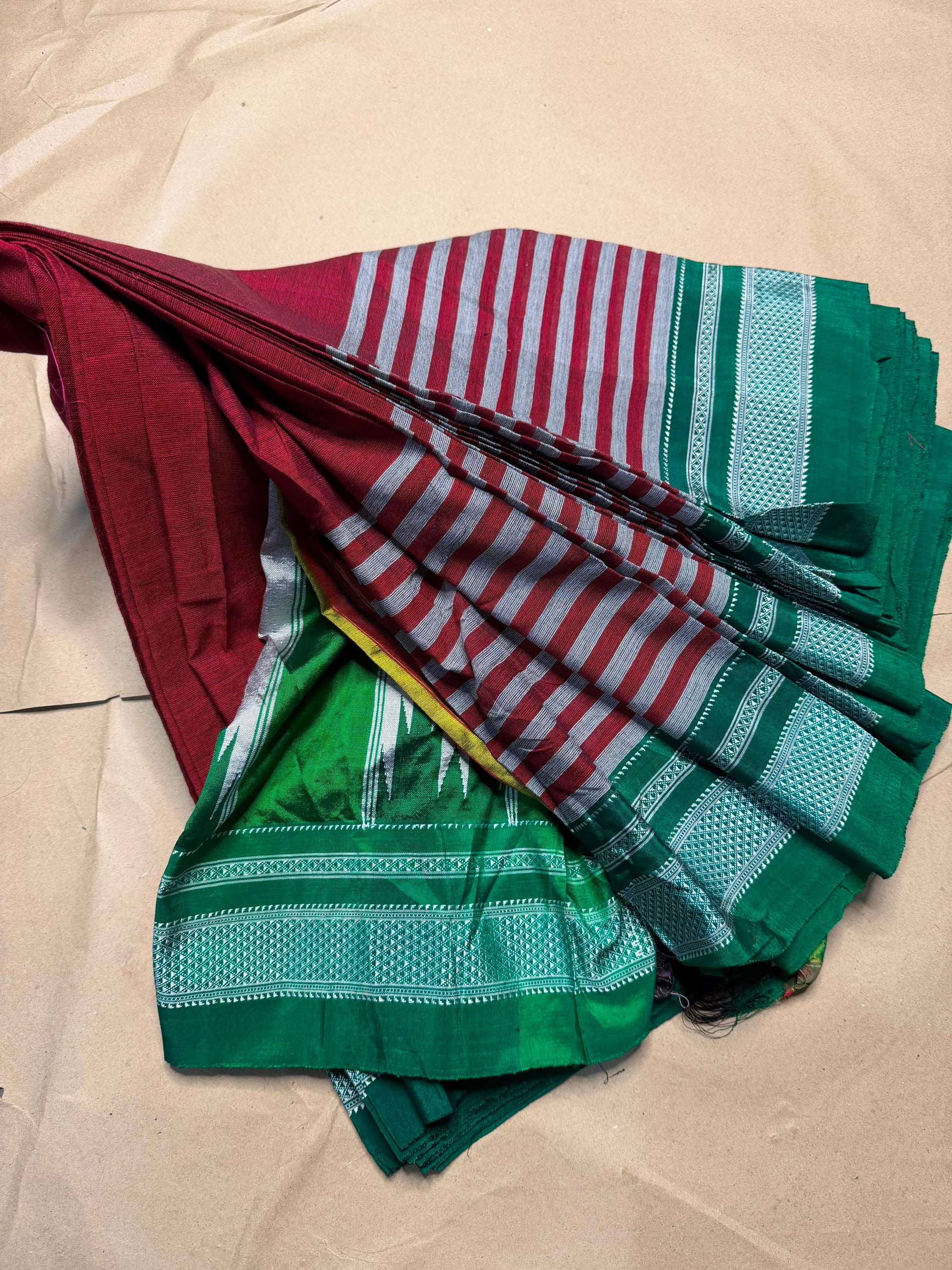 Material - viscos by cotton with Cotton By Cottan 
Border - *Gayatri And Chikki Big border 
Saree Name -ilkal special Gayatri saree
Pallu -*silk pallu*
Blouse -running
Handloom - *Hand Loom*
Saree length- 7.2