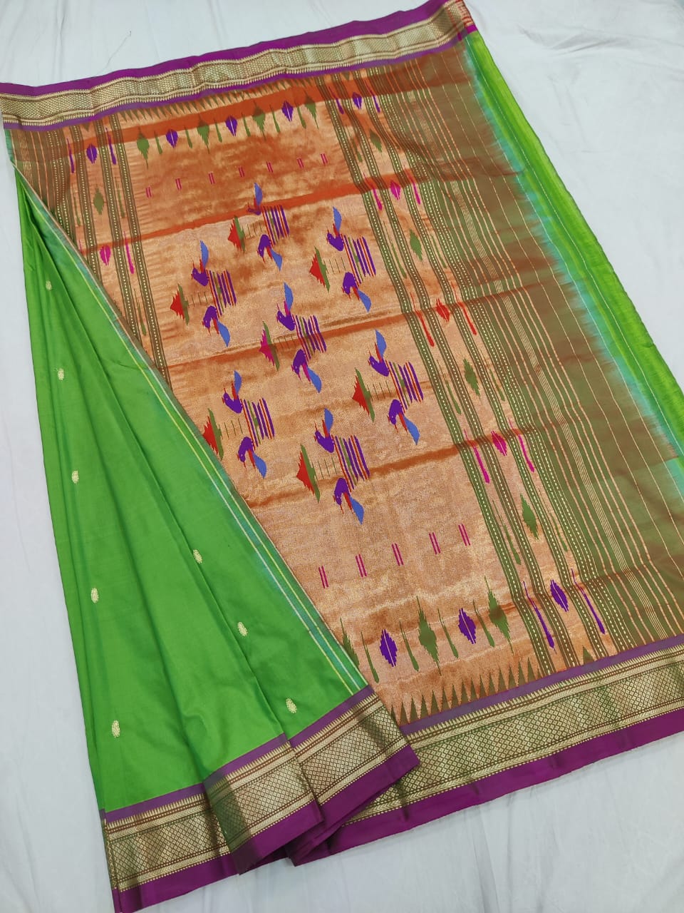 Pidvara | Pure silk handloom Paithani Saree
