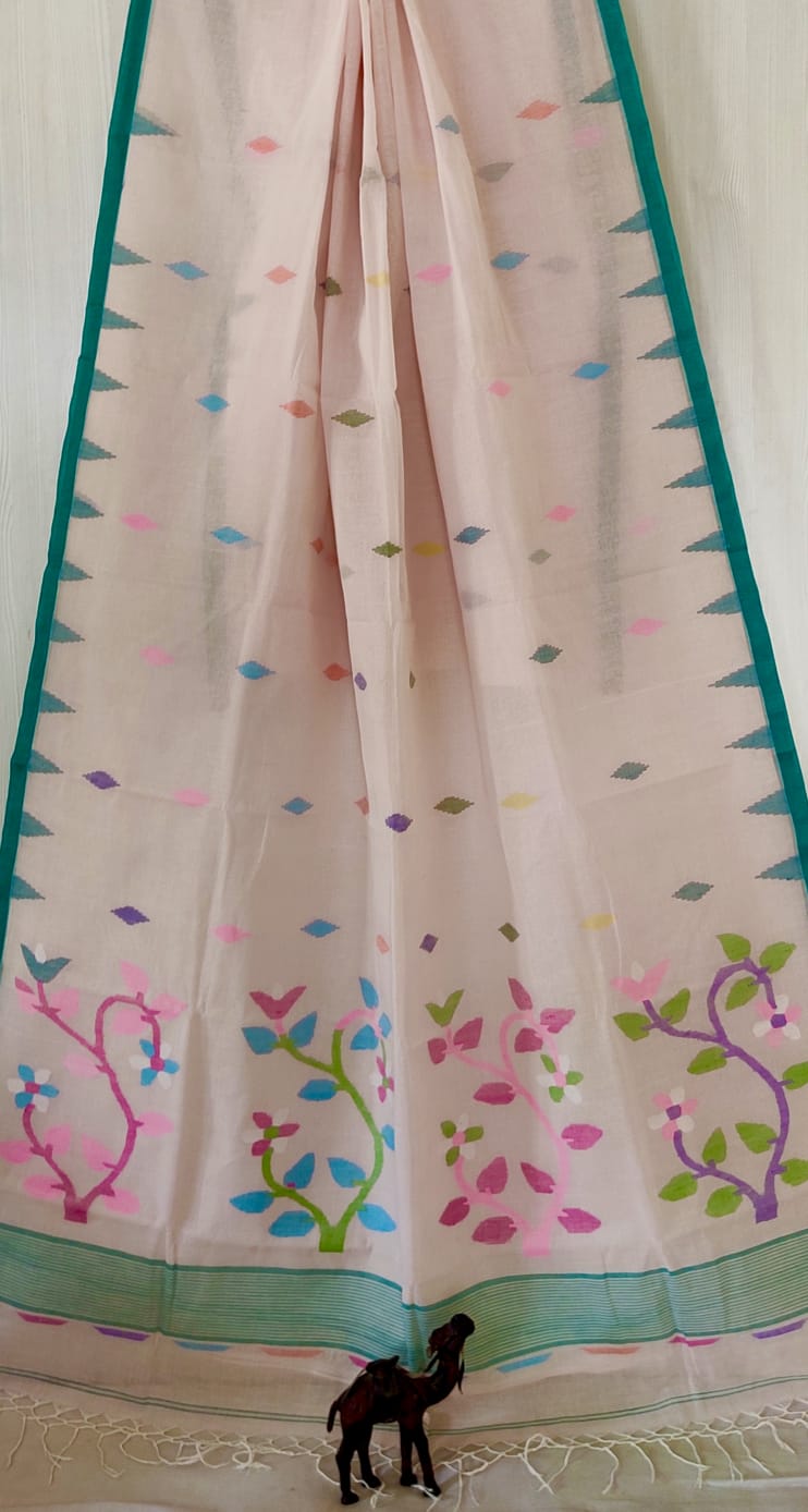 Very exclusive,Beautiful 100 Count pure 
Cotton by Cotton Hand Spoon jamdani 
with temple border with very 
elegant jamdani motif pallu
Without bp
