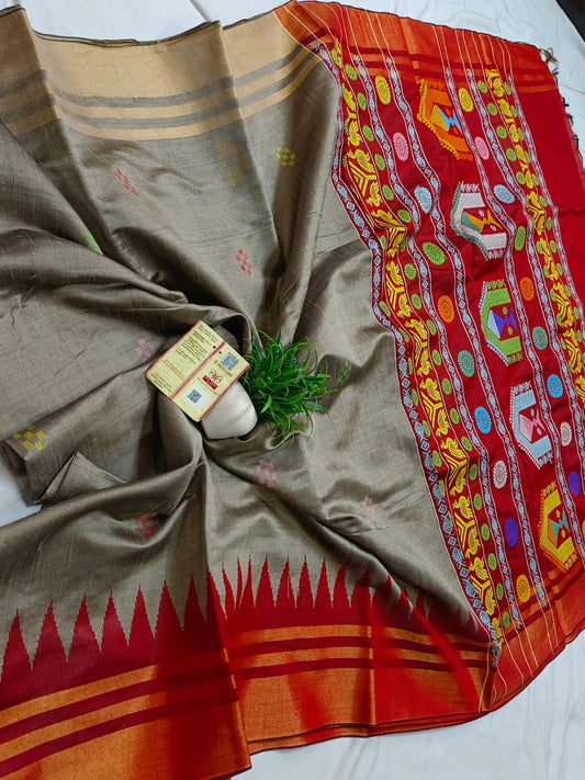 *Pure raw silk handloom temple border dolabedi pallu saree with contrast blouse*