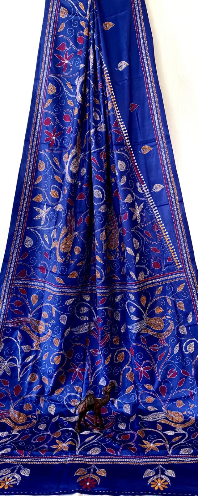 Beautiful kantha work on blended Bangalore silk

With kantha stich work bp