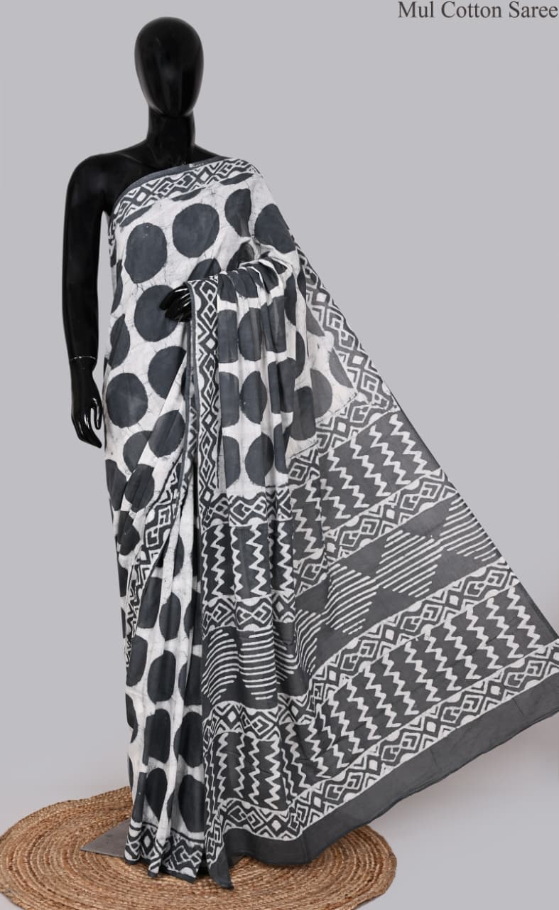 premium Traditional Mulmul CottonBeautiful Pure Soft Mulmul Cotton Sarees available*
Size: 6.30 mtr with blouse 