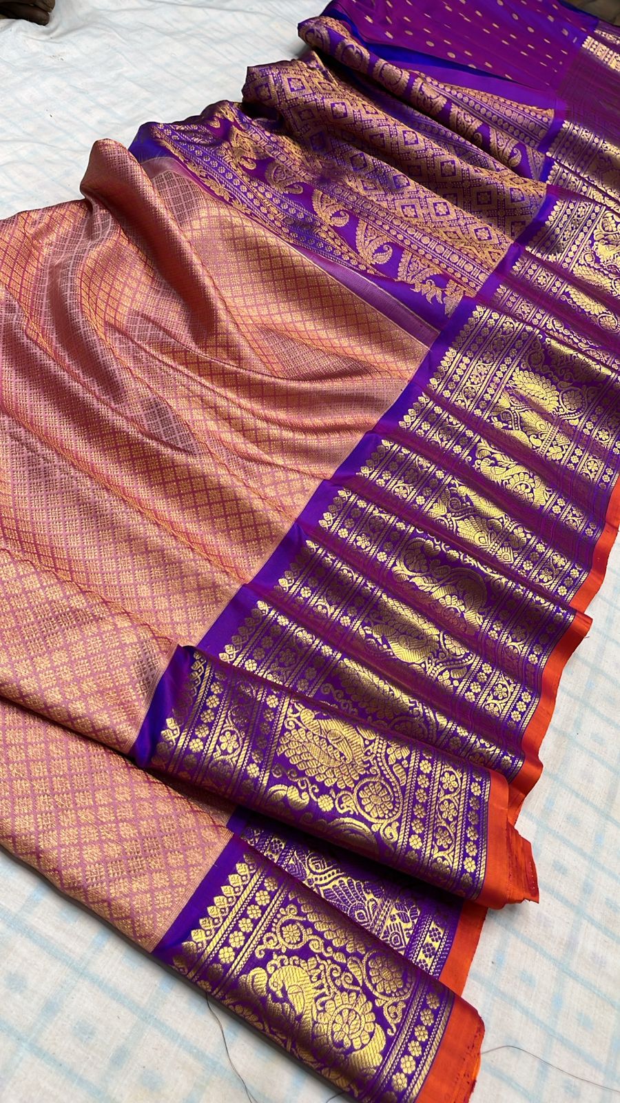 ✨✨Pure Gadwal Traditional
          Border Brocade 
          Pattu Sarees ✨✨
