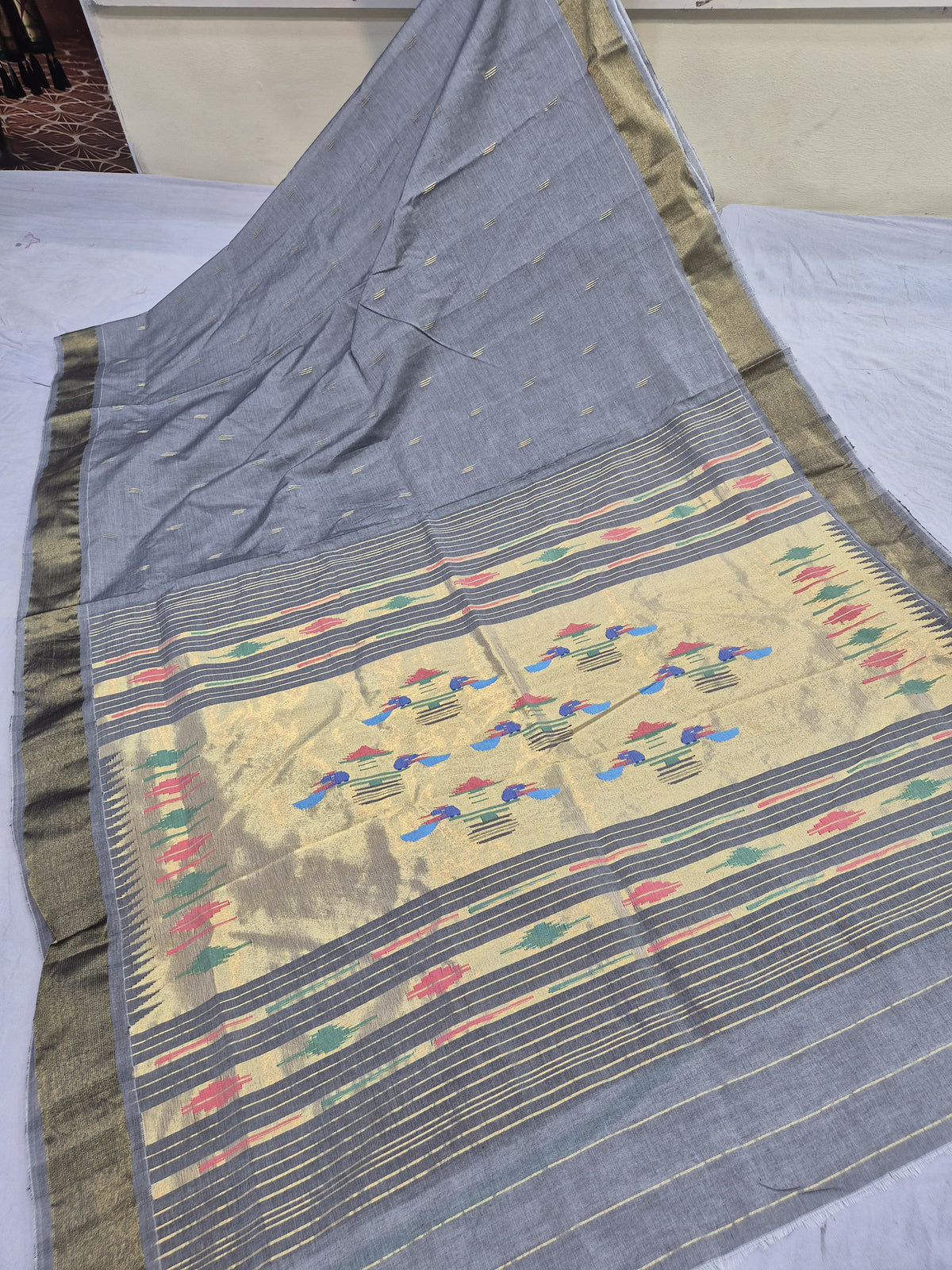 Classic Pure Cotton handloom paithani saree with 7 peacock pairs on pallav