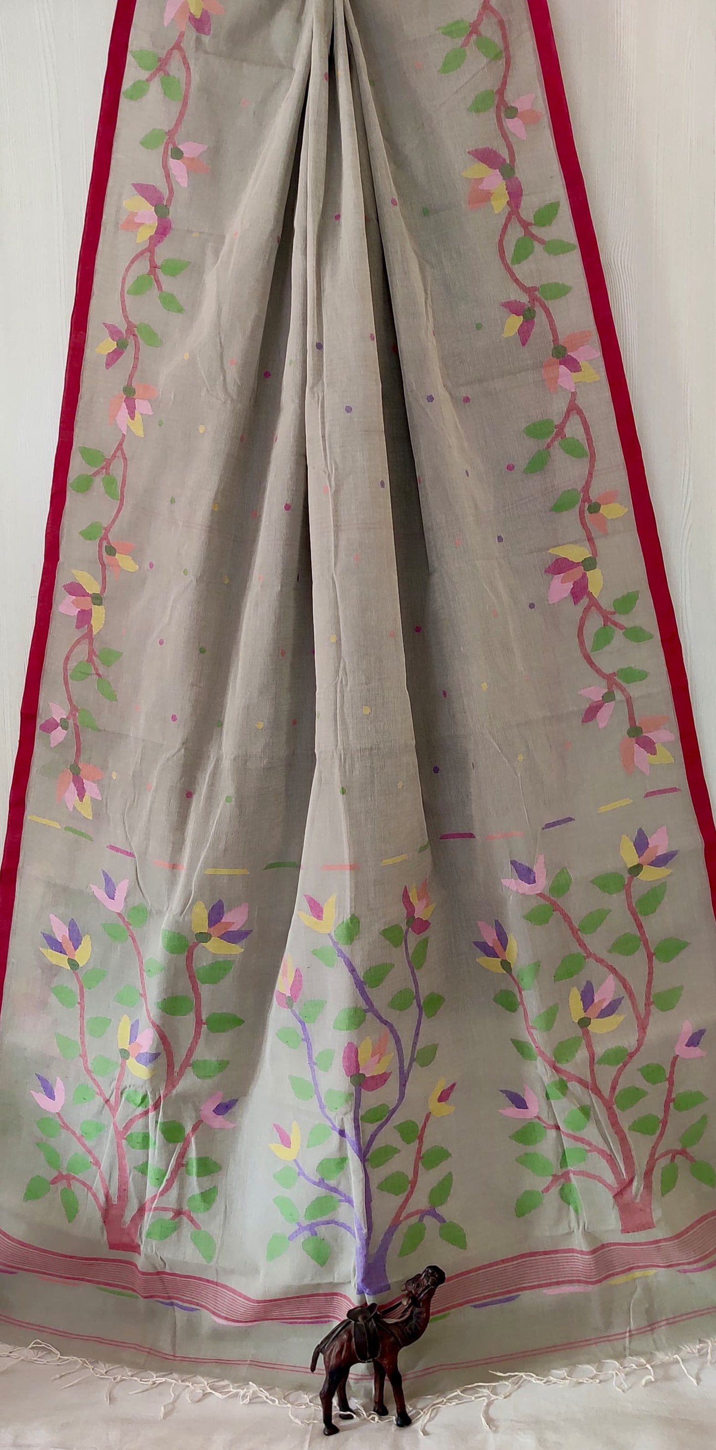 Jayajothi | handwoven Cotton Needlework jamdani saree