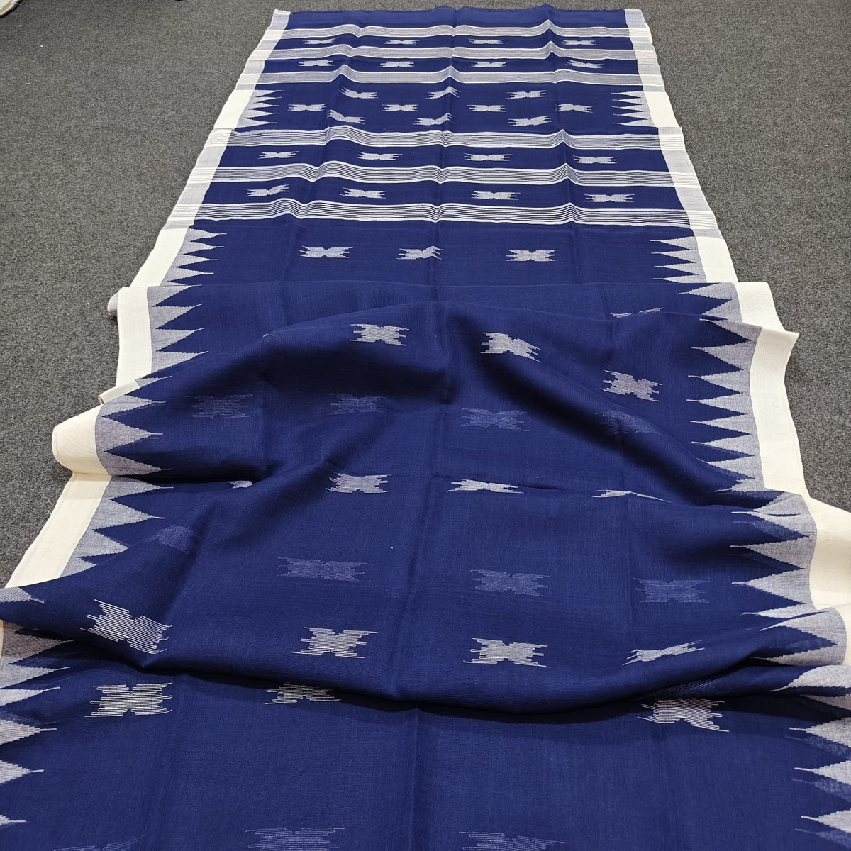 Authentic handloom
 monipuri cotton saree
With bp
