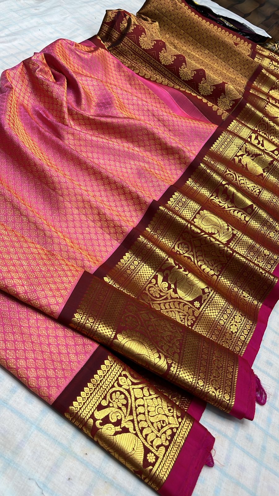 ✨✨Pure Gadwal Traditional
          Border Brocade 
          Pattu Sarees ✨✨