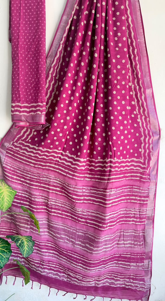 👌🏻Linen collection 👌🏻
.... *Hand* block printed linen saree with blouse.....
Size 6.5 with blouse
Natural dye n colour
 
Pure hand ( without screen print ) 