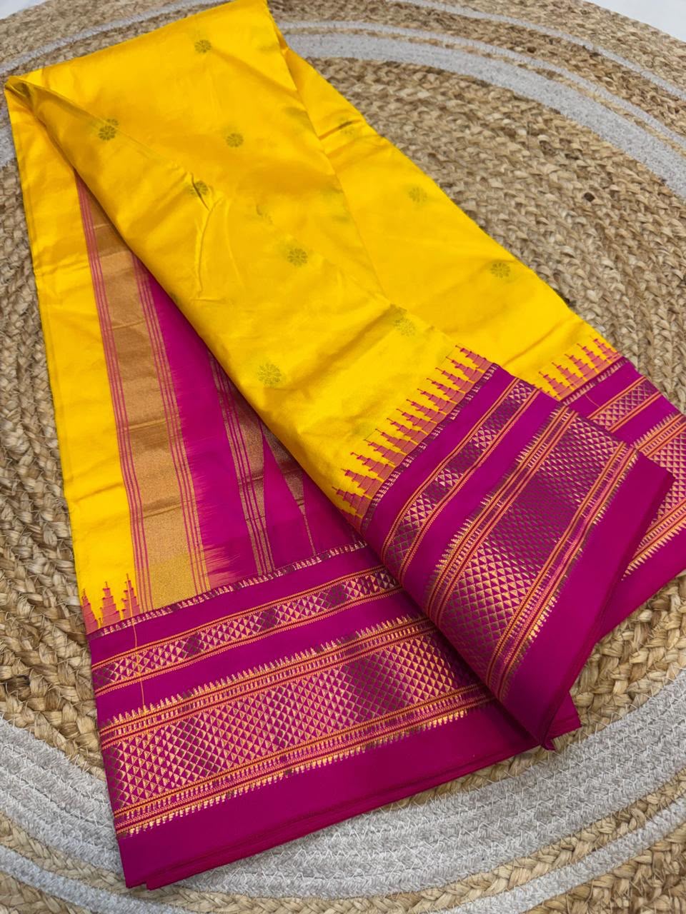 *All New Colours* 

*Exclusive silk ilkal saree*
*Pure silk korvai temple border* with *body butta* design superior quality ilkal saree & contrast blouse 
6.10mtrs length 
Full body pure silk 
Border, pallu & blouse semi silk
