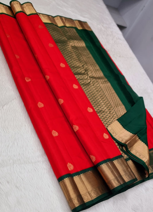 Charusila | pure silk kanjivarams