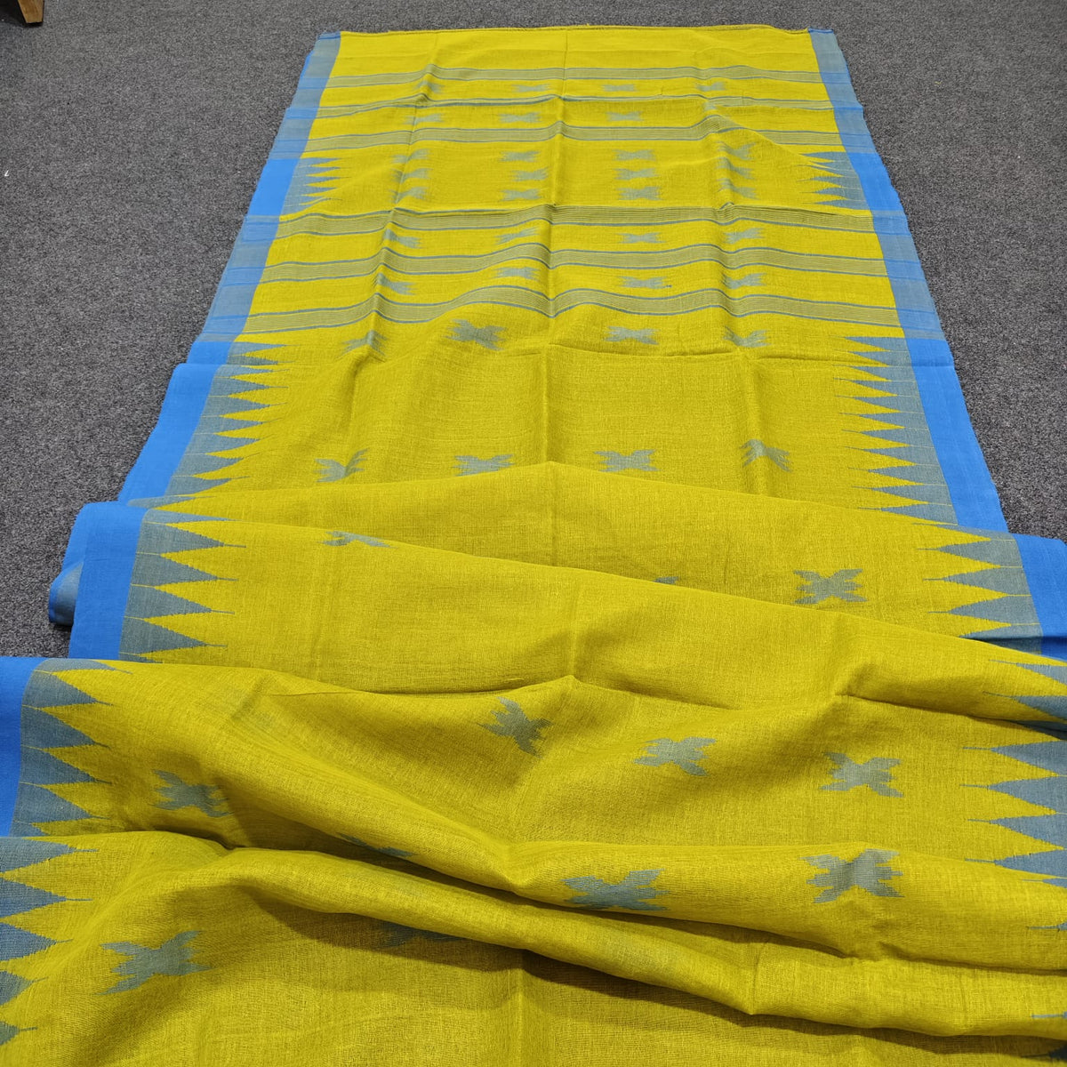Authentic handloom
 monipuri cotton saree
With bp
