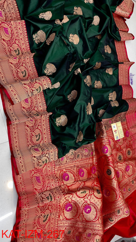 
Pure Handloom banarasi KATAN **Checks +Meenakari* SAREE
*KATAN Checks + Meenakari*
Silk Sarees with antique Jari 
*Rich Pallu
*  Blouse with Border
* Smooth & Soft Fabric