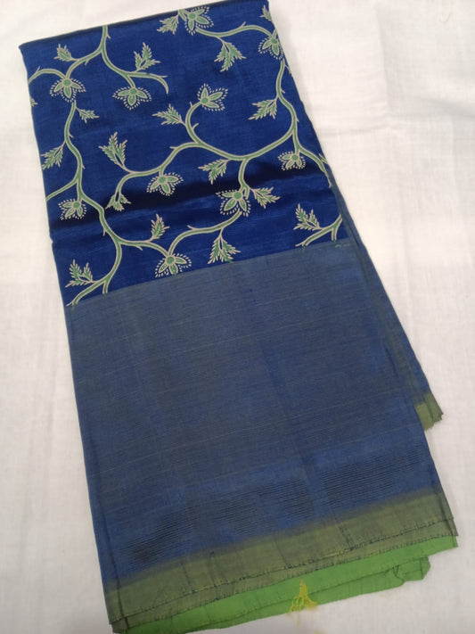 Hand woven mangalagiri (LT) 3D silk cotton screen print sarees without zari border 
Blouse : 80 cm contrast 
